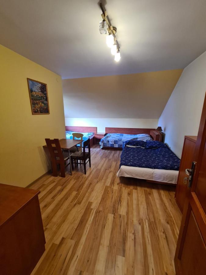 Hostel Gosciniec Halka *